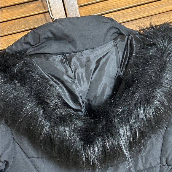 Maralyn & Me Black Faux Fur Hooded Puffer Coat Jacket Size S - Picture 8 of 11